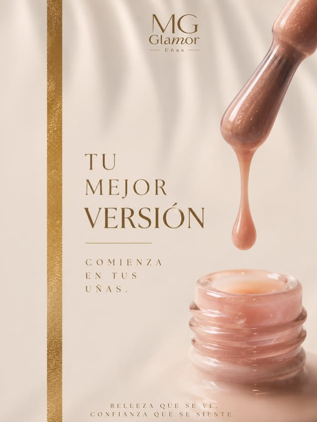 Gota de esmalte nude sobre su frasco